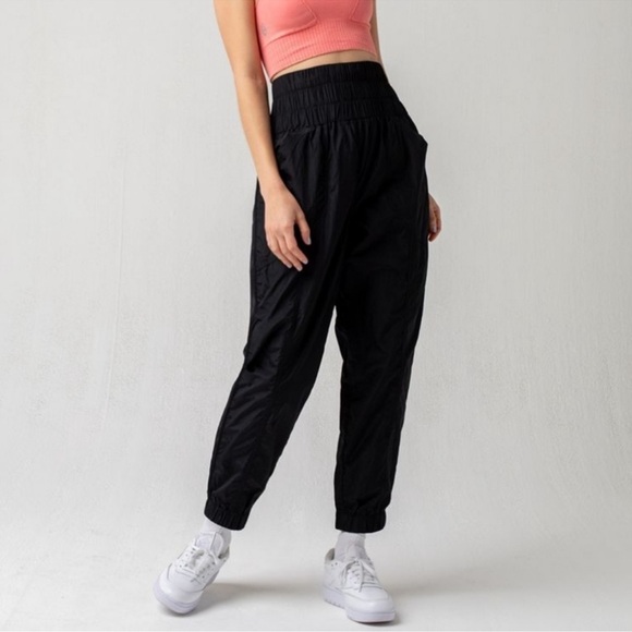 Free People Pants - NWOT FREE PEOPLE MOVEMENT THE WAY HOME JOGGERS SIZE M